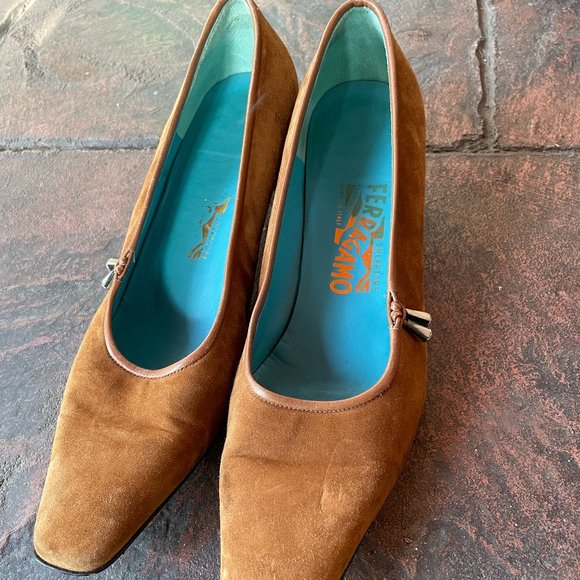 Salvador Ferragamo Suede Leather Women's Shoes. - Picture 2 of 9